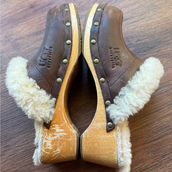 UGG Women’s Kalie Leather Studded Shearling Clogs Wood Bottom - Picture 13 of 15